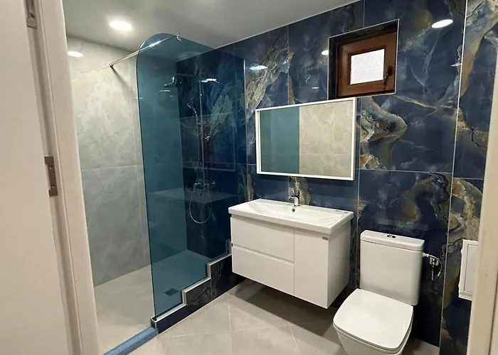 Апартаменти Center House *